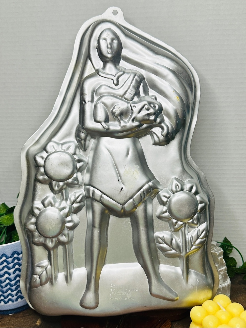 Disney Vintage Wilton Pocahontas 14 Inch Cake Pan